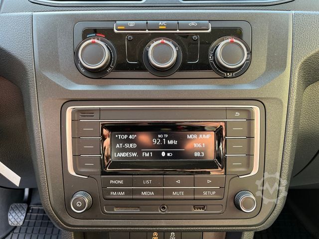 Panel van VOLKSWAGEN CADDY MAXI REGALS. TEMP. 4MOTION DACHTRÄ. KLIMA