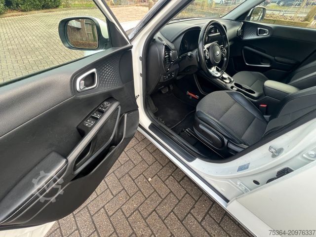 Фургон KIA Soul e-Soul DynamicLine 64 kWh LED Navi Kamera