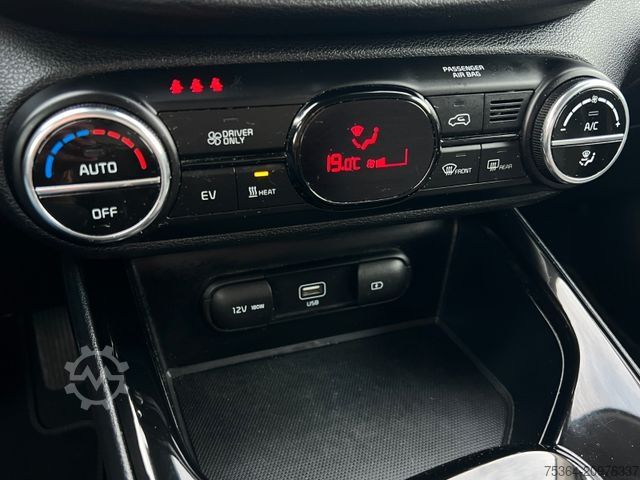 Фургон KIA Soul e-Soul DynamicLine 64 kWh LED Navi Kamera