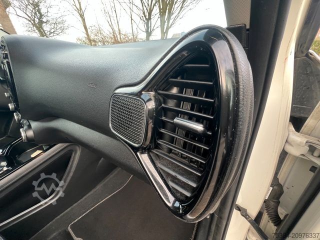 Фургон KIA Soul e-Soul DynamicLine 64 kWh LED Navi Kamera