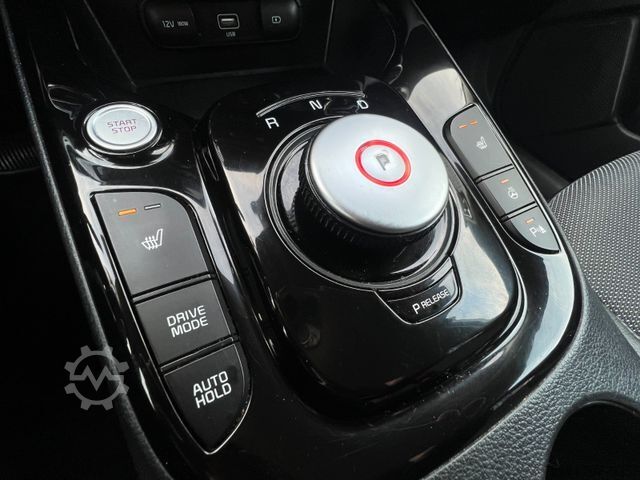 Фургон KIA Soul e-Soul DynamicLine 64 kWh LED Navi Kamera