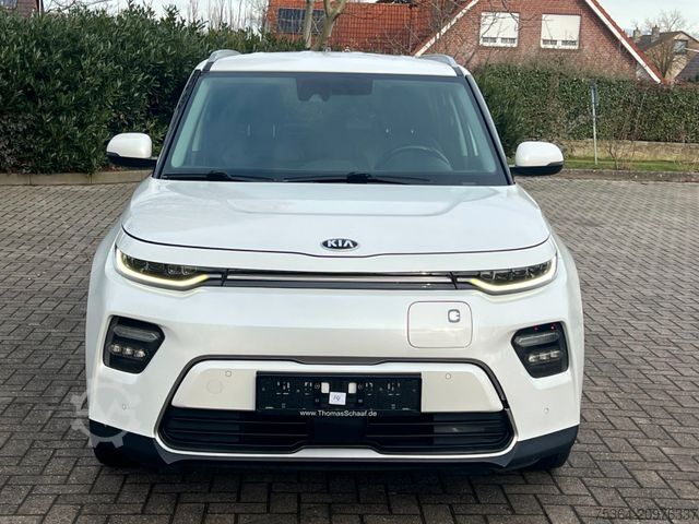 Фургон KIA Soul e-Soul DynamicLine 64 kWh LED Navi Kamera