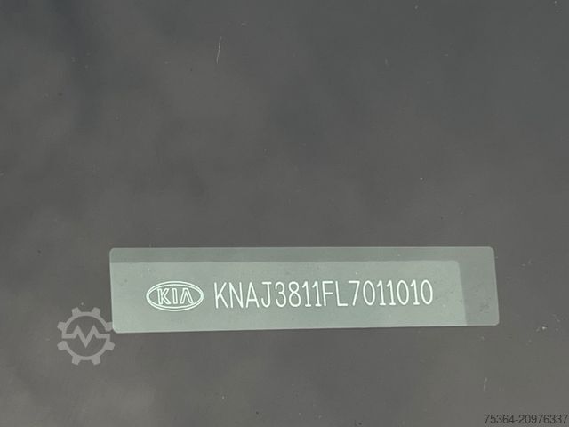 Фургон KIA Soul e-Soul DynamicLine 64 kWh LED Navi Kamera