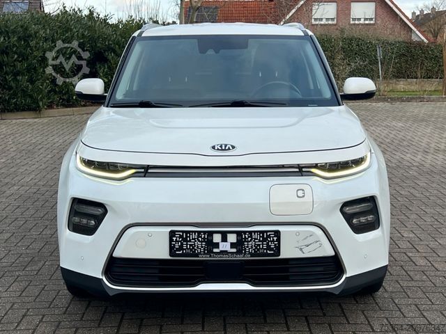 Фургон KIA Soul e-Soul DynamicLine 64 kWh LED Navi Kamera