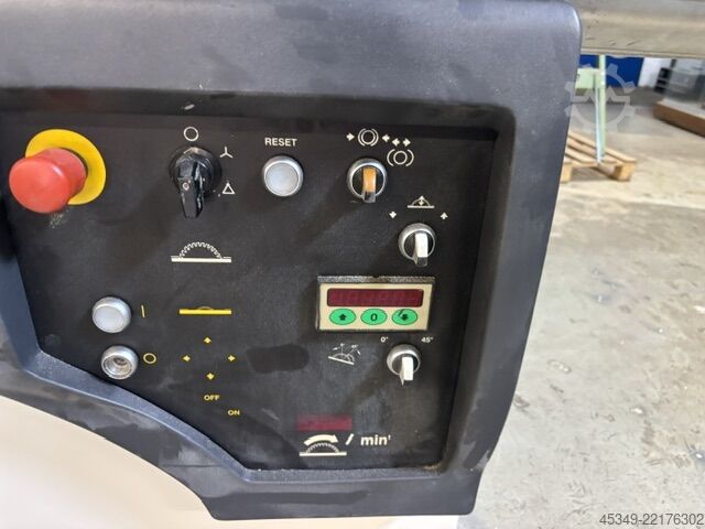 Estado sólido / Año de fabricación 2002 SAC CS 40