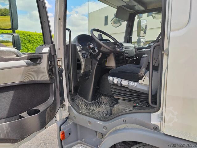 ड्राइवर की टैक्सी के साथ चेसिस MAN TGL 12.250 Chassis cabine Euro6