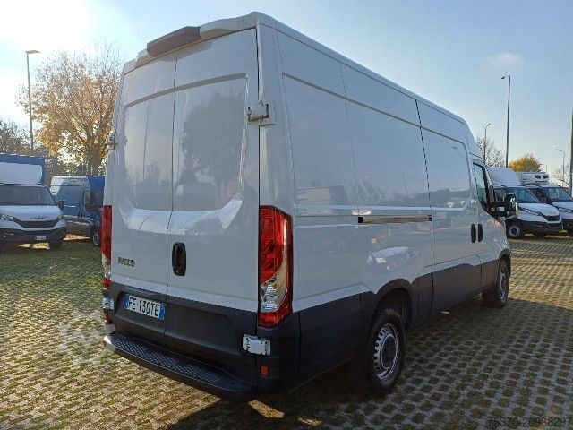Furgone IVECO DAILY 35S16 - 3520