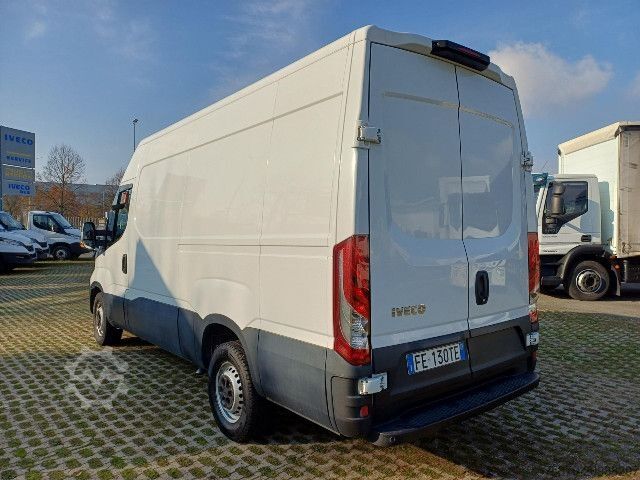 Furgone IVECO DAILY 35S16 - 3520