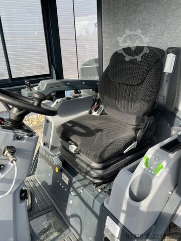 Cestný zametací stroj Hako Citymaster 1650