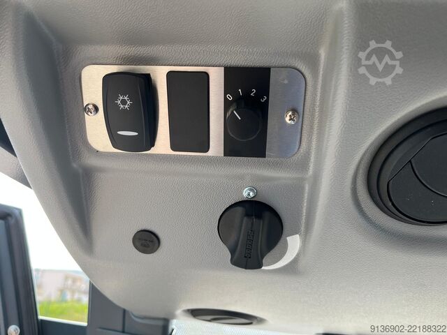 Cestný zametací stroj Hako Citymaster 1650