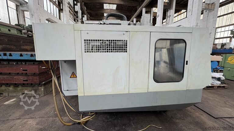 ศูนย์เครื่องจักรกลแนวตั้ง MIKRON VC1000
