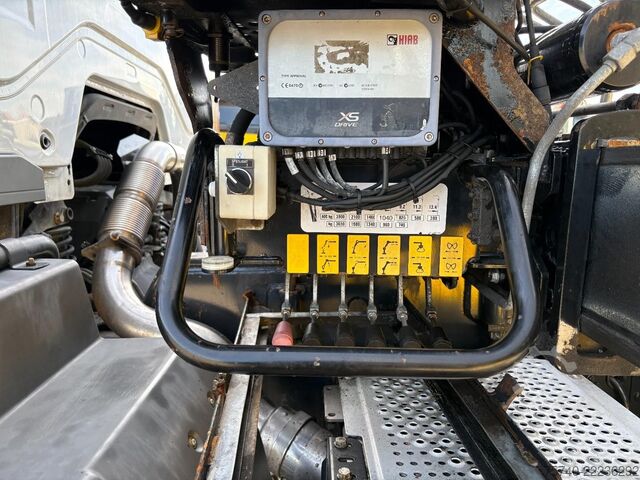 Volquete con grúa Mercedes-Benz Axor + HIAB 088 ES -3 HIDUO + TIPPER + EURO 4