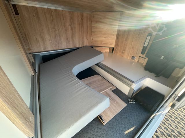 Hálfintegreraður húsbíll EURAMOBIL PT 675 SB ein Raumwunder