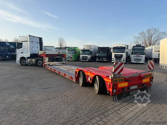 Madala platvormiga poolhaagis KÄSSBOHRER SLL 2/2H 2-Achs Tiefbett Hydraulische Lenkung