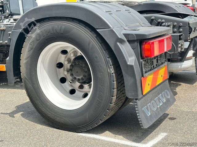 Xe tải chở vật liệu nguy hiểm VOLVO FM450 Glob. ADR EXIII/EXIII/PTO ACC