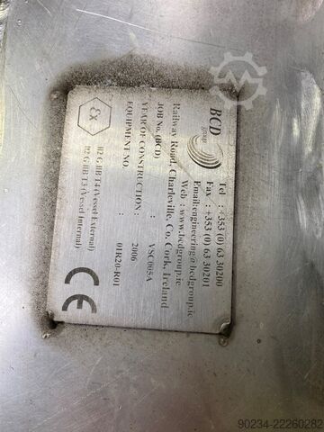 Käytetty BCD Engineering 4 000 litran vaippareaktorin runko sekoittimella BCD ENGINEERING 4,000 Litre