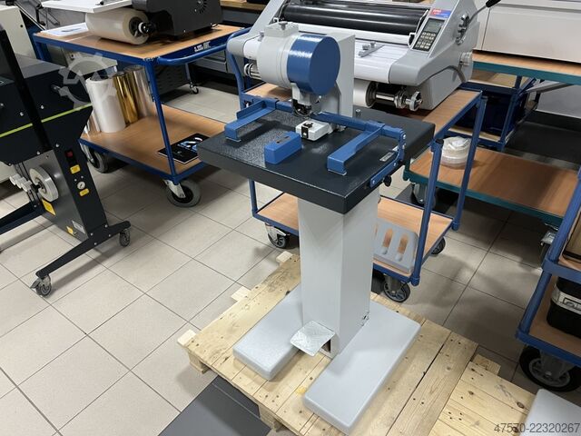 Máquina de ojetes Hang 102-20 Eyeleting machine with base