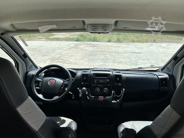 คาราวาน/รถบ้าน Fiat Weinsberg Carabus 600 K | 4 posti letto | Completamente attrezzato