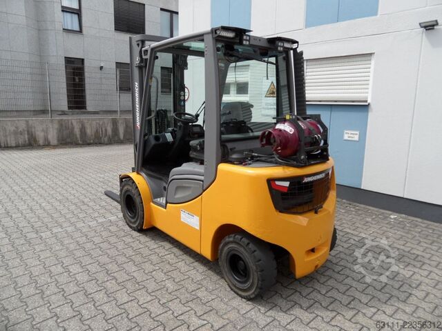 Chariot élévateur GPL Jungheinrich TFG 430s - Freihub - wenig Stunden