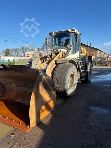  LIEBHERR L556