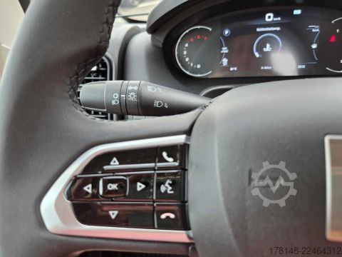 Daļēji integrēta kemperis Bürstner Signature SFT 7.0