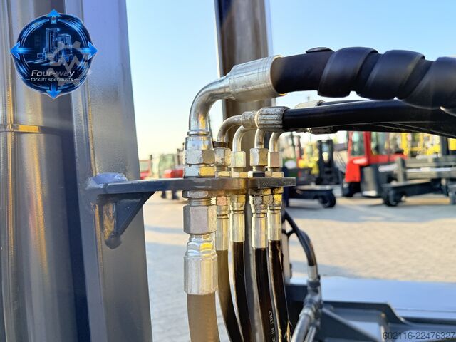 Dört yollu forklift Combilift C5000XL GAS TRIPLEX 6920 FREE-LIFT CABIN