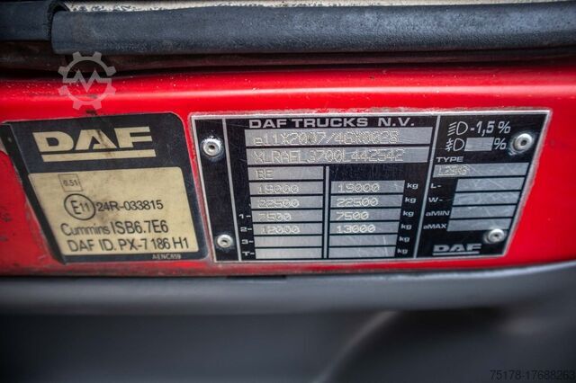 Camião basculante com grua DAF LF 250 - EFFER 145