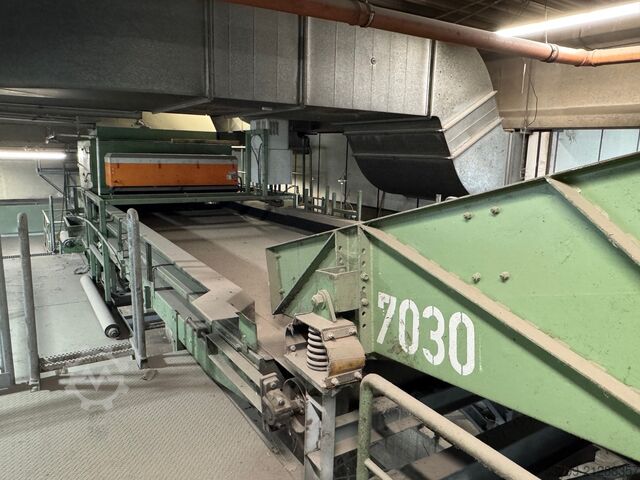 Sorting line with Tomra NIR Tomra NIR Polysort 2000