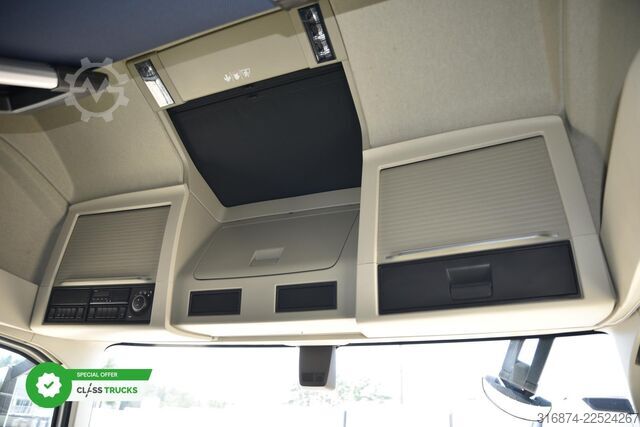 標準トラクターユニット VOLVO FH 500 XL Retarder i-ParkCool ACC
