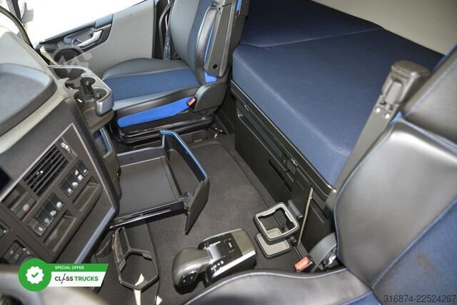 標準トラクターユニット VOLVO FH 500 XL Retarder i-ParkCool ACC