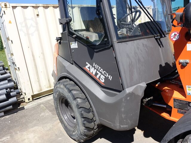 Utovarivač HITACHI ZW75-6C