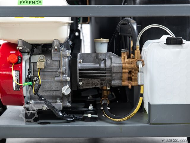 Kärcher HDS 801 B visokotlačni čistač Kärcher HDS 801 B - 140bar - 600l/h