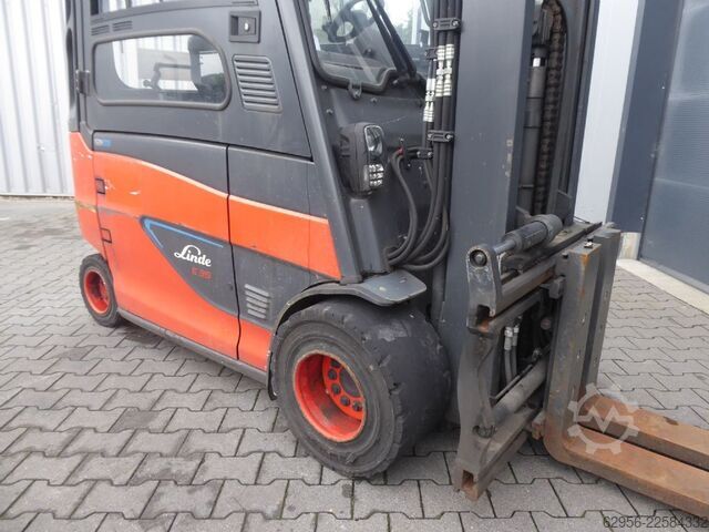 Forklift listrik 4 roda Linde E35HL-01
