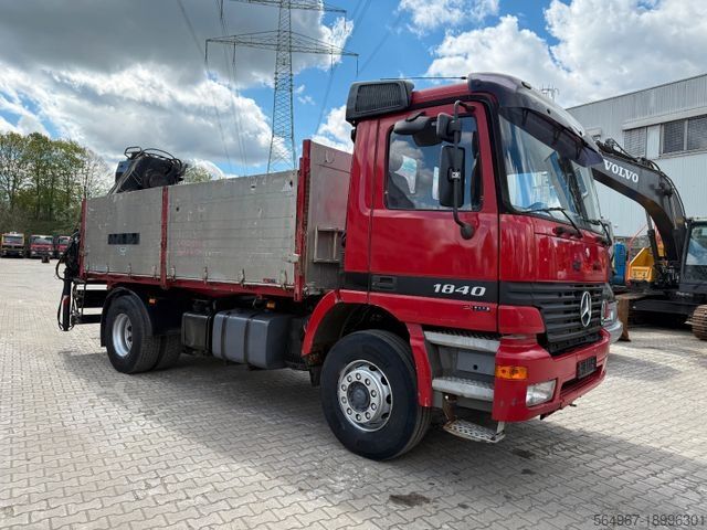 Kiper kamion MERCEDES-BENZ 1840 Actros 2Seiten-Kipper Kran Hiab 125-3 FunK