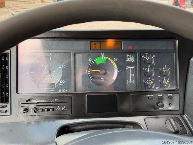 Kiper kamion MERCEDES-BENZ 1840 Actros 2Seiten-Kipper Kran Hiab 125-3 FunK