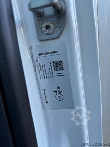 Furgoneta frigorífica IVECO Daily 35S16 Tiefkühlkoffer mit Ladebordwand