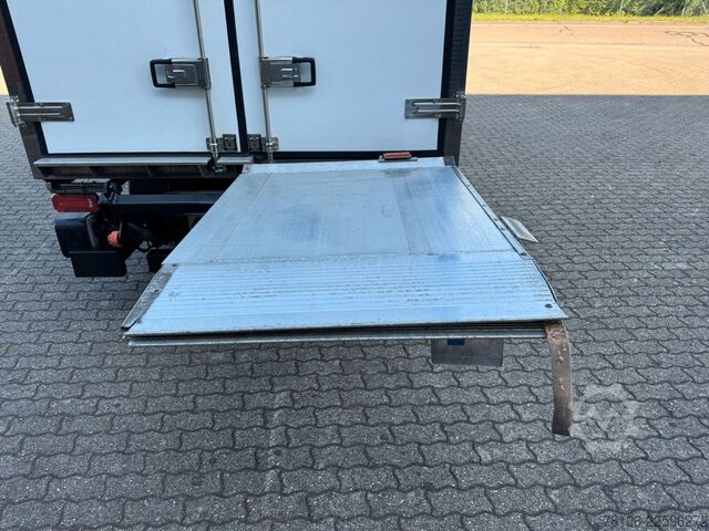 Furgoneta frigorífica IVECO Daily 35S16 Tiefkühlkoffer mit Ladebordwand