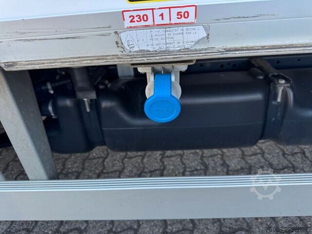 Furgoneta frigorífica IVECO Daily 35S16 Tiefkühlkoffer mit Ladebordwand