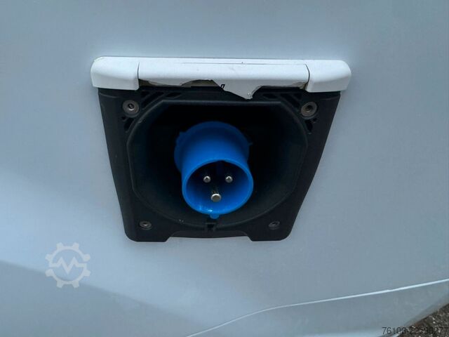 Fourgon isotherme frigorifique FORD Transit Custom Pharma*3 Kammer*-30/+5/+22 Grad
