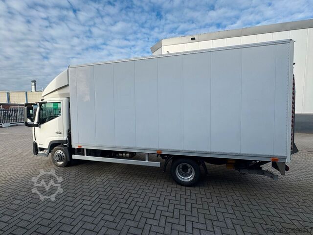 Furgoneta caja NISSAN NT500 56.15 Koffer mit LBW*Ahk*nur 34.800 km *