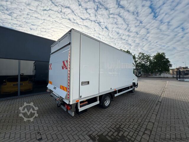 Furgoneta caja NISSAN NT500 56.15 Koffer mit LBW*Ahk*nur 34.800 km *