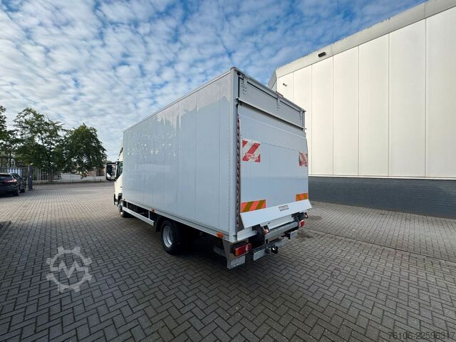Furgoneta caja NISSAN NT500 56.15 Koffer mit LBW*Ahk*nur 34.800 km *