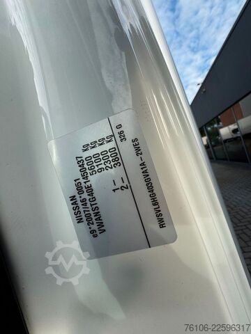 רכב קופסא NISSAN NT500 56.15 Koffer mit LBW*Ahk*nur 34.800 km *