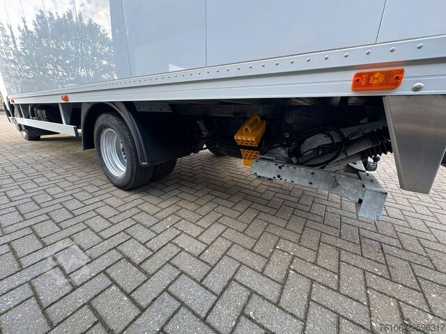 רכב קופסא NISSAN NT500 56.15 Koffer mit LBW*Ahk*nur 34.800 km *
