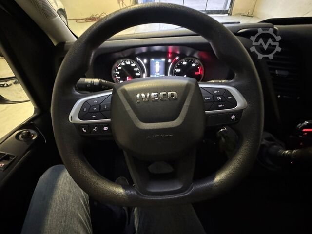 High top van IVECO Daily 50C18 Kastenwagen *Navi*Ahk**