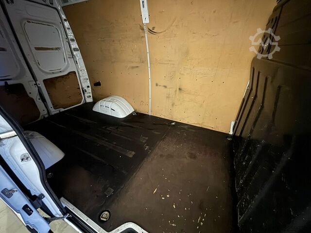 High top van IVECO Daily 50C18 Kastenwagen *Navi*Ahk**