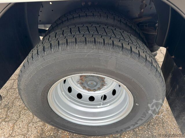 רכב קופסא IVECO Daily 72C18 Hi Matic Koffer mit Ladebordwand