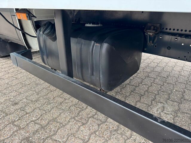 רכב קופסא IVECO Daily 72C18 Hi Matic Koffer mit Ladebordwand