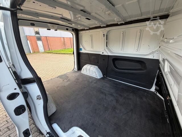 รถตู้ตู้ทึบ FIAT Talento Kasten L1H1 1,0t SX