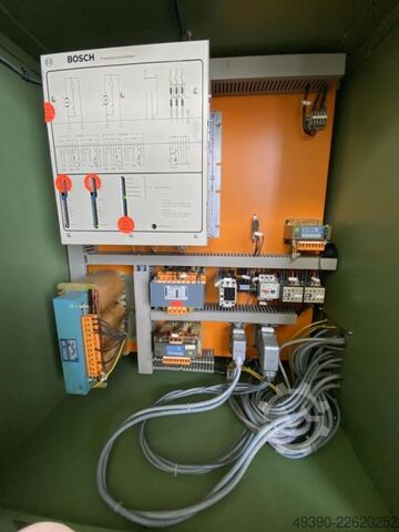 CNC Fräsmaschine, Werkzeugfräsmaschine mit Handrädern und Bahnsteuerung GRUNDIG Contur 2, Fräsmaschi DECKEL FP 4 MA
